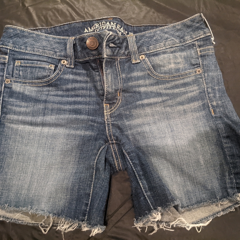 American Eagle outfitters size 4